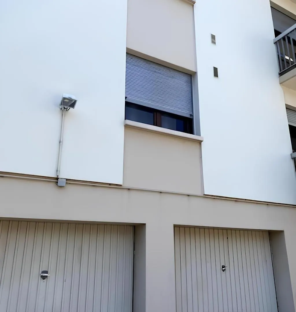 T2 A Ambilly Avec Terrasse, Tram 17, Geneve Apartment